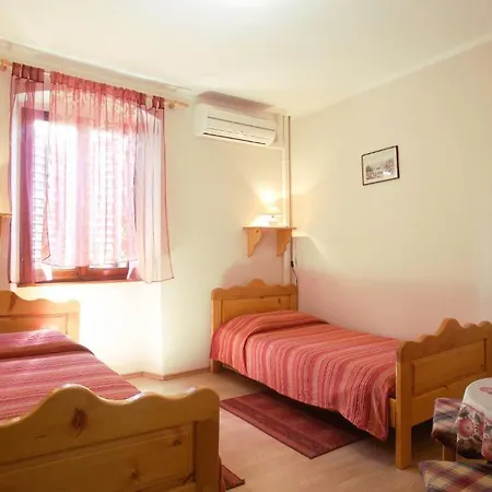 Sara 3* Grožnjan